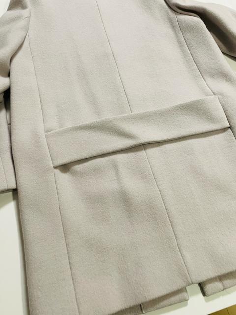 薄いグレー ノーカラーコート < 女性ファッション  薄いグレー ノーカラーコート < 女性ファッションの