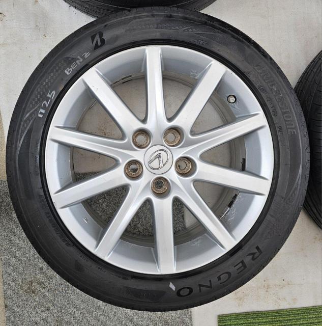 レクサス GS 純正アルミホイール17インチ7.5J +45 PCD114.3 5Hタイヤ付き4本セツトBRIDGESTONE R < 自動車/バイク レクサス GS 純正アルミホイール17インチ7.5J +45 PCD114.3 5Hタイヤ付き4本セツトBRIDGESTONE R < 自動車/バイク