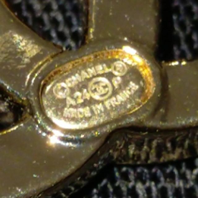 CHANEL シャネル ゴールド ロゴ ココマーク ピアス ストーン A24P < ブランド CHANEL シャネル ゴールド ロゴ ココマーク ピアス ストーン A24P < ブランドの
