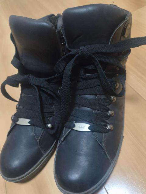 AKM �u���b�N ���[�X�A�b�v �W�b�p�[�t ���{�A �n�C�J�b�g�X�j�[�J�[ �J�W���A�� �� �j���t�@�b�V������ 