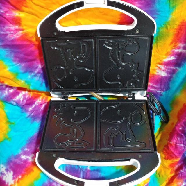 夏休みの昼食やおやつに( *´艸)スヌーピーグリルドチーズメーカー□ホットサンドメーカー□ < 家電/AV  夏休みの昼食やおやつに( *´艸)スヌーピーグリルドチーズメーカー□ホットサンドメーカー□ < 家電/AVの