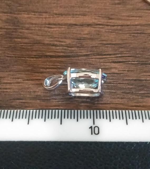 ブルートパーズ ペンダントトップ☆925 < 女性アクセサリー/時計 ブルートパーズ ペンダントトップ☆925 < 女性アクセサリー/時計の