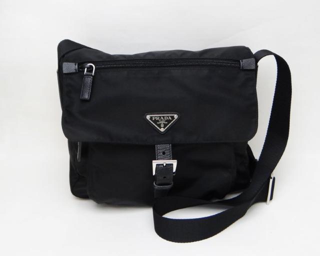 PRADA �v���_ �i�C���� �V�����_�[�o�b�O �u���b�N�~�O�p�v���[�g��USED��  �� �u�����h�� 