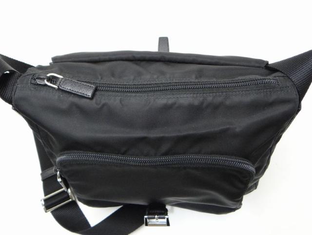 PRADA �v���_ �i�C���� �V�����_�[�o�b�O �u���b�N�~�O�p�v���[�g��USED�� �� �u�����h�� 