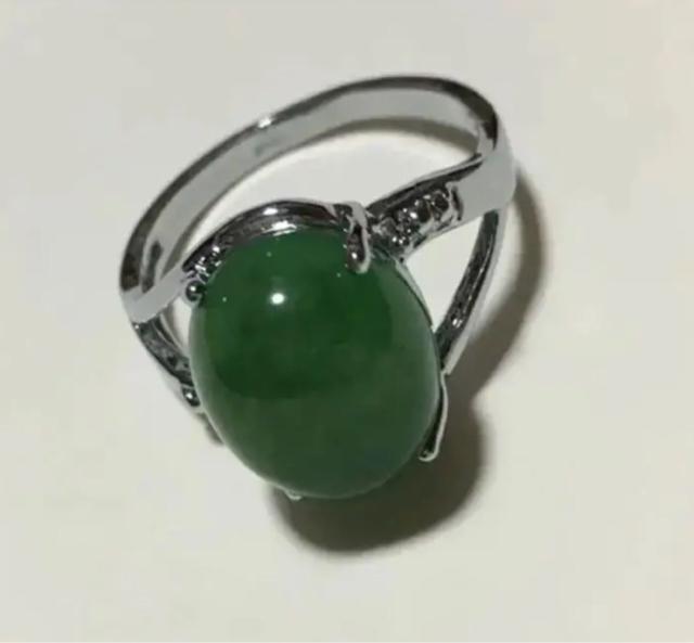 SALE!ハイクオリティ 天然石 翡翠 12号 < 女性アクセサリー/時計  SALE!ハイクオリティ 天然石 翡翠 12号 < 女性アクセサリー/時計の
