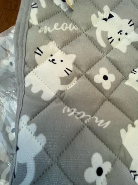 ふんわり!やわらか!可愛い!愛らしい!ねこちゃん柄、暖か肌触りなめらか!シングルサイズ!敷きパッド!100×205センチ!新品! < インテリア/ライフ  ふんわり!やわらか!可愛い!愛らしい!ねこちゃん柄、暖か肌触りなめらか!シングルサイズ!敷きパッド!100×205センチ!新品! < インテリア/ライフの