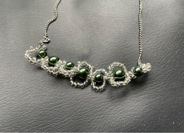 a8ビーズ編デザインネックレス < 女性アクセサリー/時計 a8ビーズ編デザインネックレス < 女性アクセサリー/時計の