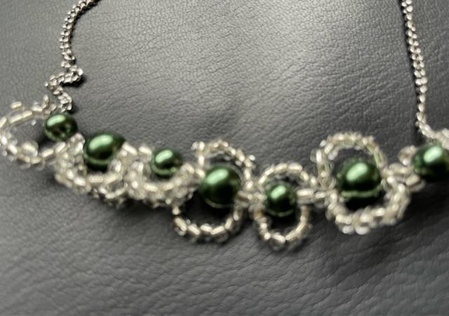 a8ビーズ編デザインネックレス < 女性アクセサリー/時計 a8ビーズ編デザインネックレス < 女性アクセサリー/時計の