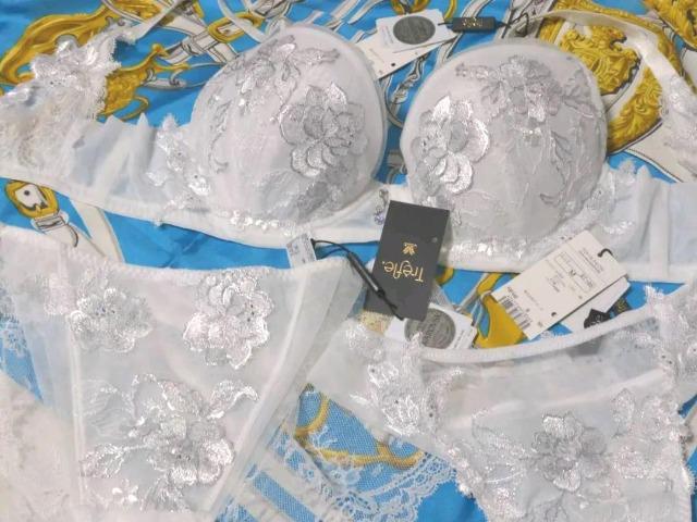 送料込みへご変更/Trefle/トレフル/48/F70&ソングTバックショーツM&ノーマルスタンダードショーツL/@ < 女性ファッション  送料込みへご変更/Trefle/トレフル/48/F70&ソングTバックショーツM&ノーマルスタンダードショーツL/@  < 女性ファッションの