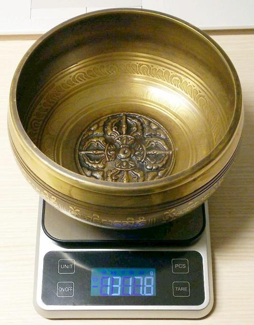 シンギングボール チベット銅仏サウンド 瞑想楽器  ストライカーとクッション付き < ホビー  シンギングボール チベット銅仏サウンド 瞑想楽器  ストライカーとクッション付き < ホビーの
