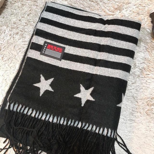 ◆BIGBANG公式グッズ◆1回着用のみ!!ストール★WORLD TOUR MADE IN JAPAN♪ジヨン好 < タレントグッズ ◆BIGBANG公式グッズ◆1回着用のみ!!ストール★WORLD TOUR MADE IN JAPAN♪ジヨン好 < タレントグッズの