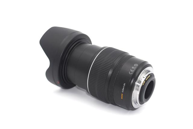 Canon EF-S 15-85mm F3.5-5.6 IS USM  Ɠd/AV 