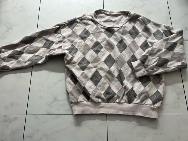 ダイヤ柄スエットトップス★130cm < キッズ/ベビー ダイヤ柄スエットトップス★130cm < キッズ/ベビーの