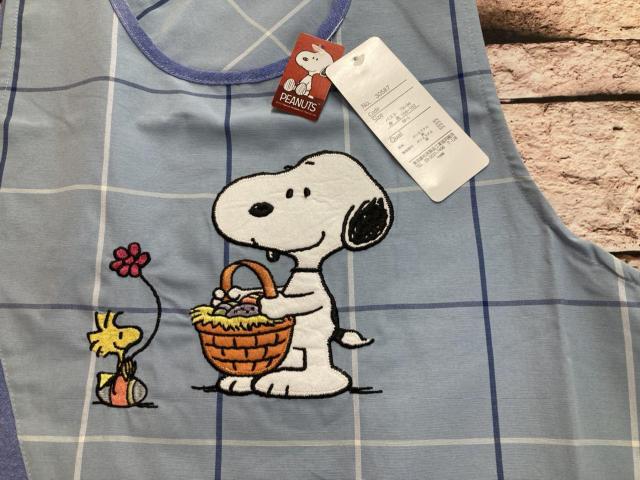 送料無料!大人気!【スヌーピー】刺繍&アップリケ&プリント付きタバーン型エプロン(画像から)1枚 < 女性ファッション  送料無料!大人気!【スヌーピー】刺繍&アップリケ&プリント付きタバーン型エプロン(画像から)1枚 < 女性ファッションの