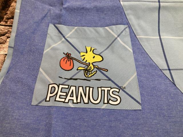 送料無料!大人気!【スヌーピー】刺繍&アップリケ&プリント付きタバーン型エプロン(画像から)1枚 < 女性ファッション  送料無料!大人気!【スヌーピー】刺繍&アップリケ&プリント付きタバーン型エプロン(画像から)1枚 < 女性ファッションの