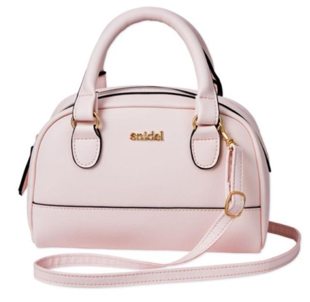 sweet�G���t�^��snidel �X�i�C�f�����x�r�[�s���N�̃~�j�{�X�g�� 