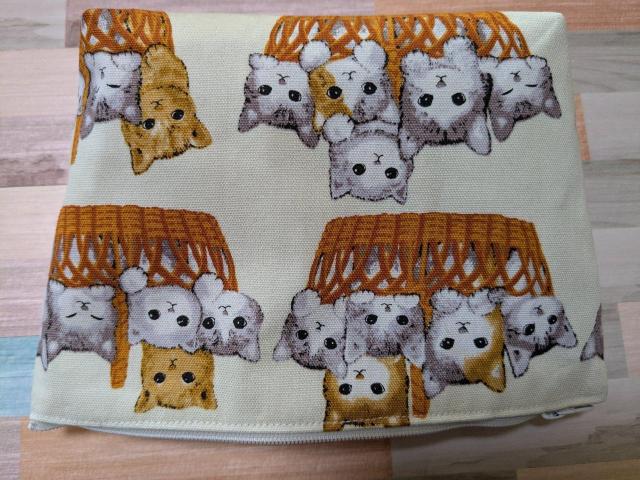 ハンドメイドR7 No.36 送料込み ねこ柄 台形ポーチ < 女性ファッション  ハンドメイドR7 No.36 送料込み ねこ柄 台形ポーチ < 女性ファッションの