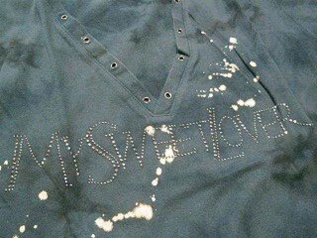 【LOWBOX】ペインティングプリントスタッズ 英字ロゴ VネックロンT < 男性ファッション 【LOWBOX】ペインティングプリントスタッズ 英字ロゴ VネックロンT < 男性ファッションの