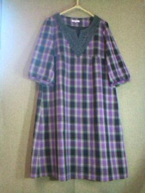 *襟元カギ針編みレース起毛チェック柄ワンピ* M < 女性ファッション *襟元カギ針編みレース起毛チェック柄ワンピ* M < 女性ファッションの