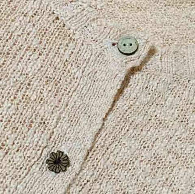 【SABUROKU】ココナッツボタンオレンジベージュカーデ < ブランド  【SABUROKU】ココナッツボタンオレンジベージュカーデ < ブランドの