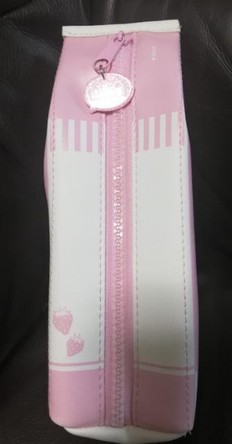 クリスマスに... 牛乳パック型ペンケース 可愛らしい 未使用近い < インテリア/ライフ  クリスマスに... 牛乳パック型ペンケース 可愛らしい 未使用近い < インテリア/ライフの