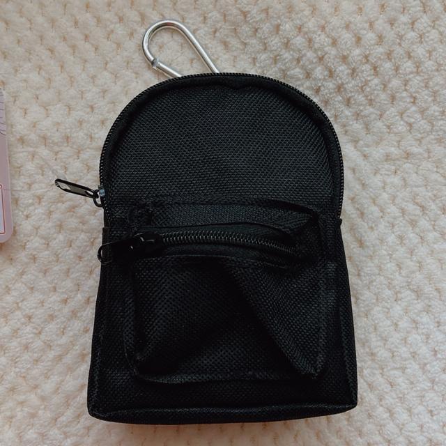 新品 ミニ リュック カラビナ付 キーホルダー 黒 オタ活 ぬい活 ミニチュア N2m < 女性ファッション 新品 ミニ リュック カラビナ付 キーホルダー 黒 オタ活 ぬい活 ミニチュア N2m < 女性ファッションの
