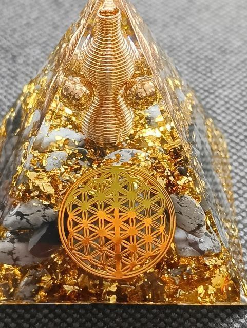 �p���[�̌����i�ɂāB�s���~�b�h�^�I���S�i�C�g�u���򉻁A��̒����A�q�[�����O���ʁv��_����ł��B  �� �����A�N�Z�T���[/���v�� 