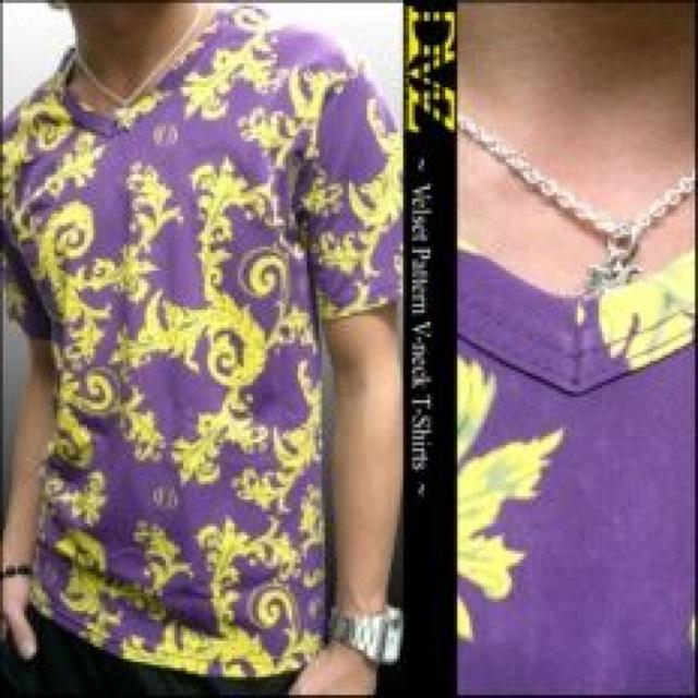 【DMZ】悪羅悪羅.オラオラ.ワル♪ヴェルセット総柄VネックTシャツ 箱付 < 男性ファッション 【DMZ】悪羅悪羅.オラオラ.ワル♪ヴェルセット総柄VネックTシャツ 箱付 < 男性ファッションの