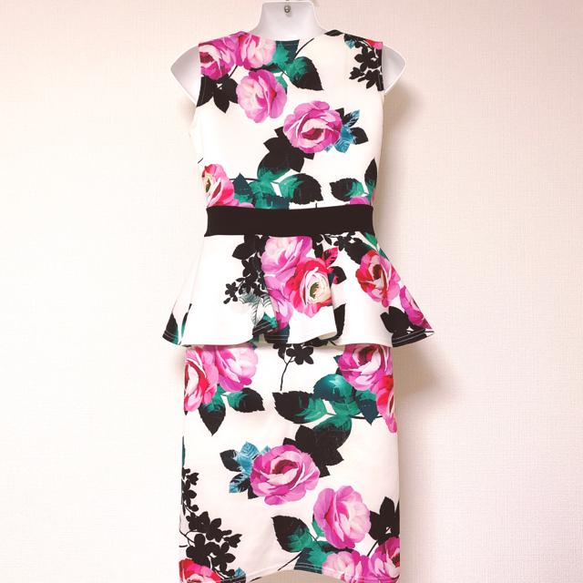 ローズフラワーリボンペプラムドレスワンピースパーティー白黒花 < 女性ファッション  ローズフラワーリボンペプラムドレスワンピースパーティー白黒花 < 女性ファッションの