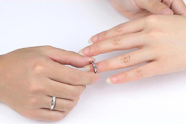 送料無料※2点セット ゆびわ カップル用 指輪 フリーサイズリング 贈り物 (10号〜23号) Czダイヤ 男女兼用 新品 < 女性アクセサリー/時計 送料無料※2点セット ゆびわ カップル用 指輪 フリーサイズリング 贈り物 (10号〜23号) Czダイヤ 男女兼用 新品 < 女性アクセサリー/時計の