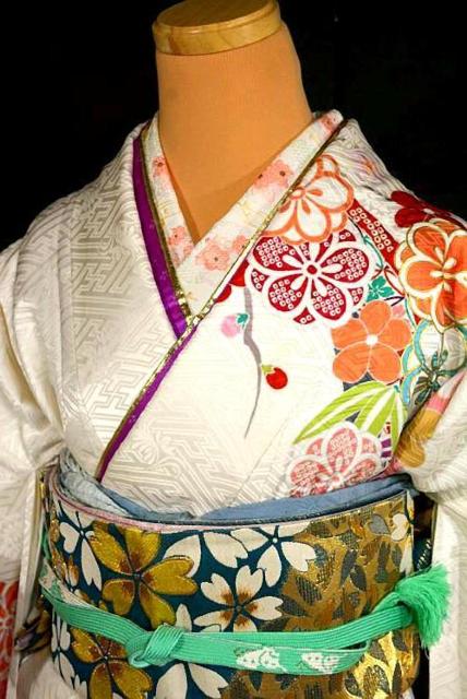【最高峰】新品同様 金彩 金駒シシュウ 熨斗文 梅 笹 振袖 袋帯セット 身丈175cm 裄丈71cm 長さ447cm T3512 < 女性ファッション  【最高峰】新品同様 金彩 金駒シシュウ 熨斗文 梅 笹 振袖 袋帯セット 身丈175cm 裄丈71cm 長さ447cm T3512 < 女性ファッションの