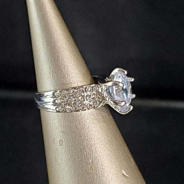 込み★大粒ブルージルコニア!キラキラ!ファッションリング★11号★ < 女性アクセサリー/時計 込み★大粒ブルージルコニア!キラキラ!ファッションリング★11号★ < 女性アクセサリー/時計の