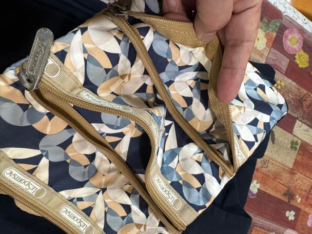 感謝を込めて★LeSportsacショルダーバック・ネイビーチュニックワンピ★2点セット★1000円スタート < ブランド 感謝を込めて★LeSportsacショルダーバック・ネイビーチュニックワンピ★2点セット★1000円スタート < ブランドの