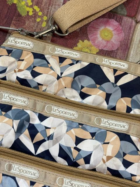 感謝を込めて★LeSportsacショルダーバック・ネイビーチュニックワンピ★2点セット★1000円スタート < ブランド 感謝を込めて★LeSportsacショルダーバック・ネイビーチュニックワンピ★2点セット★1000円スタート < ブランドの