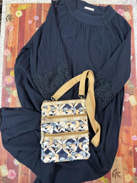 感謝を込めて★LeSportsacショルダーバック・ネイビーチュニックワンピ★2点セット★1000円スタート < ブランド 感謝を込めて★LeSportsacショルダーバック・ネイビーチュニックワンピ★2点セット★1000円スタート < ブランドの