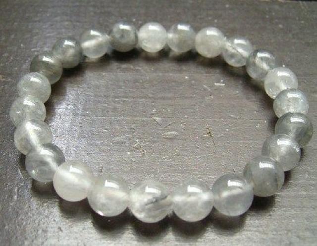 ☆即決☆8ミリ玉 スモーキーヘアクォーツブレスレット < 女性アクセサリー/時計 ☆即決☆8ミリ玉 スモーキーヘアクォーツブレスレット < 女性アクセサリー/時計の