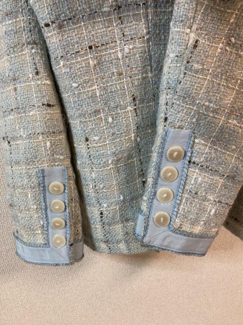 特価★COUTURIERE Miya ツイードノーカラージャケットライトブルー大活躍上品通勤時間発表会パーティーオフィス会社 < 女性ファッション  特価★COUTURIERE Miya ツイードノーカラージャケットライトブルー大活躍上品通勤時間発表会パーティーオフィス会社 < 女性ファッションの