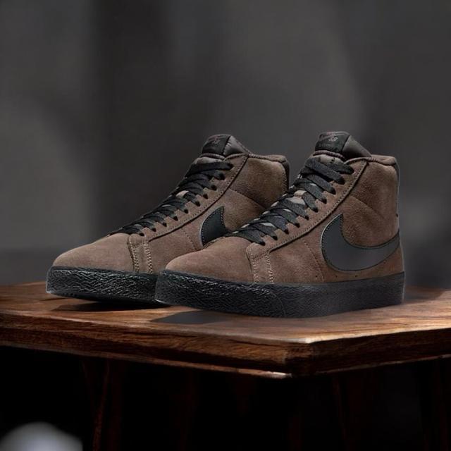 ��NIKE SB �Y�[�� �u���[�U�[ MID��  �� �u�����h�� 