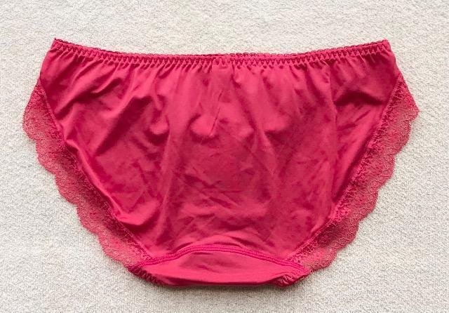 Triumph AMOSTYLE ショーツ Mサイズ レッド < 女性ファッション Triumph AMOSTYLE ショーツ Mサイズ レッド < 女性ファッションの