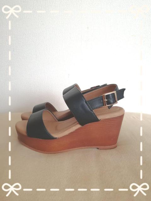 新品☆イング*Wベルトウェッジサンダル(クロ) < ブランド  新品☆イング*Wベルトウェッジサンダル(クロ) < ブランドの