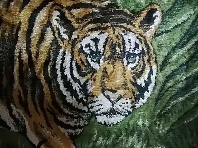 ヴィンテージタイガー迫力大判絨毯ラグ★虎柄タペストリー カーペット < インテリア/ライフ  ヴィンテージタイガー迫力大判絨毯ラグ★虎柄タペストリー カーペット  < インテリア/ライフの