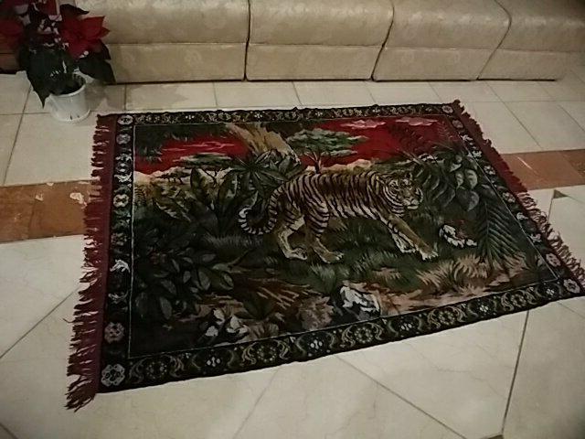 ヴィンテージタイガー迫力大判絨毯ラグ★虎柄タペストリー カーペット < インテリア/ライフ  ヴィンテージタイガー迫力大判絨毯ラグ★虎柄タペストリー カーペット < インテリア/ライフの