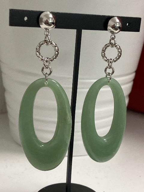 イヤリングに変更可能 ハンドメイド アクリルパーツを使用したピアス < 女性ファッション  イヤリングに変更可能 ハンドメイド アクリルパーツを使用したピアス  < 女性ファッションの