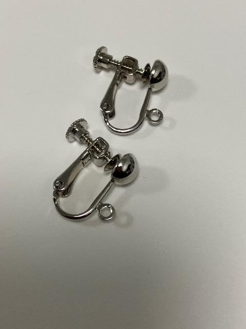 イヤリングに変更可能 ハンドメイド アクリルパーツを使用したピアス < 女性ファッション  イヤリングに変更可能 ハンドメイド アクリルパーツを使用したピアス < 女性ファッションの
