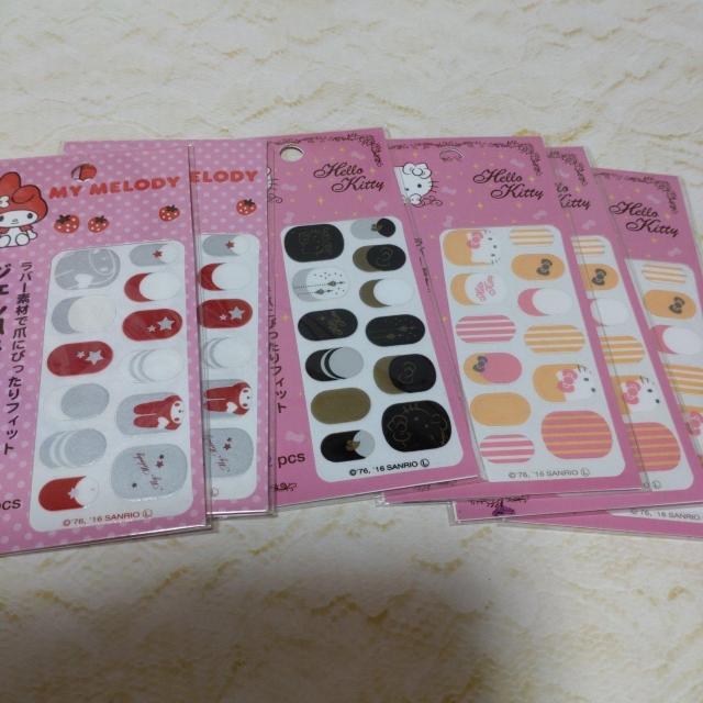 Aハローキティ&マイメロディジェル風ネイルシール6枚セット < 香水/コスメ/ネイル Aハローキティ&マイメロディジェル風ネイルシール6枚セット < 香水/コスメ/ネイルの