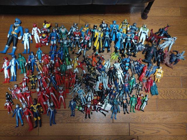 仮面ライダー ウルトラマン 怪獣 戦隊 ヒーロー ソフビ フィギュア 約130体 < ホビー  仮面ライダー ウルトラマン 怪獣 戦隊 ヒーロー ソフビ フィギュア 約130体  < ホビーの