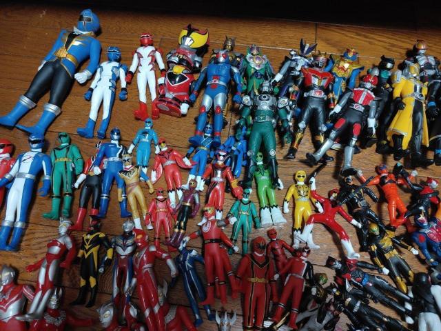 仮面ライダー ウルトラマン 怪獣 戦隊 ヒーロー ソフビ フィギュア 約130体 < ホビー  仮面ライダー ウルトラマン 怪獣 戦隊 ヒーロー ソフビ フィギュア 約130体 < ホビーの