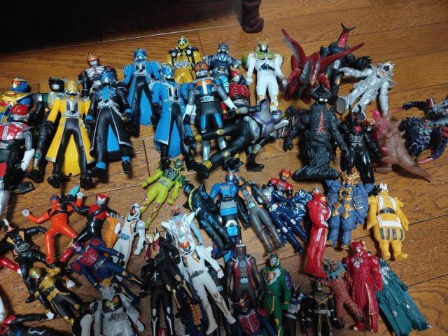 仮面ライダー ウルトラマン 怪獣 戦隊 ヒーロー ソフビ フィギュア 約130体 < ホビー  仮面ライダー ウルトラマン 怪獣 戦隊 ヒーロー ソフビ フィギュア 約130体 < ホビーの