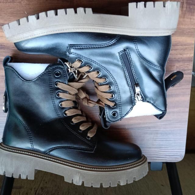 新品 22.5cm レディース ブーツ ブラック 厚底 シューズ ショートブーツ < 女性ファッション  新品 22.5cm レディース ブーツ ブラック 厚底 シューズ ショートブーツ < 女性ファッションの