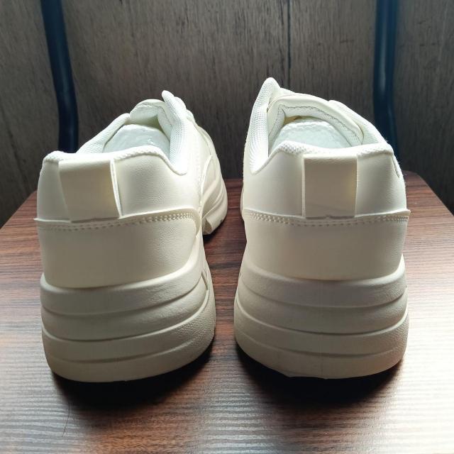 新品 25cm レディース スニーカー ホワイト シューズ 靴 カジュアル < 女性ファッション 新品 25cm レディース スニーカー ホワイト シューズ 靴 カジュアル < 女性ファッションの